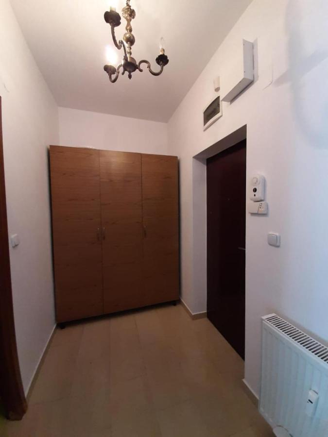 Arad Chic Apartament Uta Esterno foto